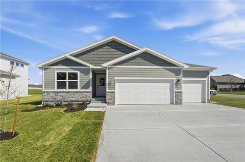 501 SW Newport Drive, Blue Springs, MO 64014 - MLS#: 2595377