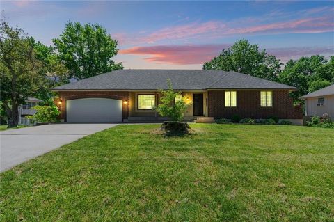1215 Ann Avenue Excelsior Springs MO 64024