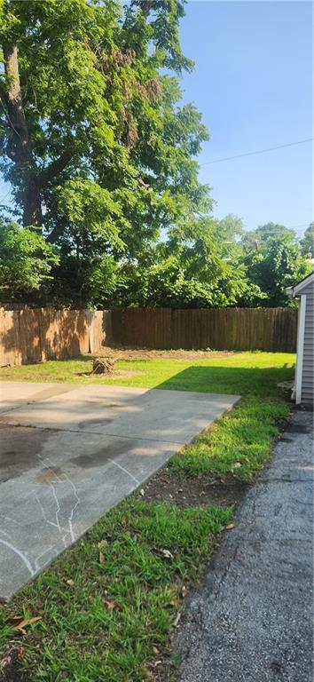 1017 E 84th Terrace