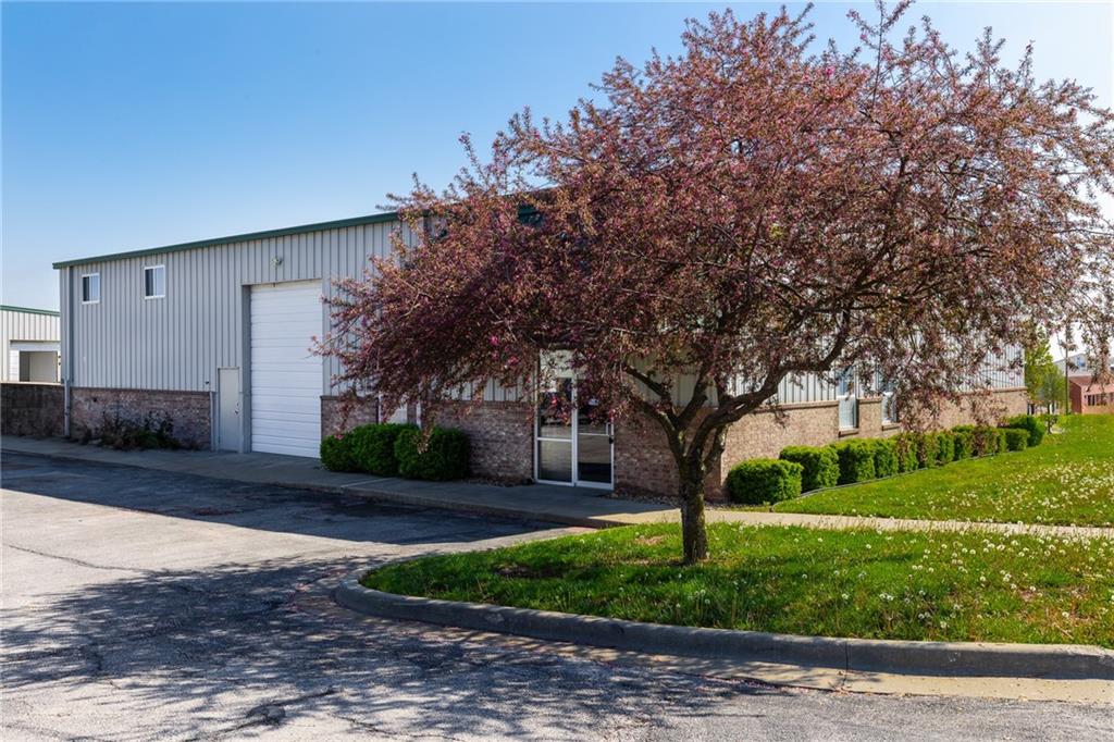 Kearney, Missouri 64060, United States, ,Commercial,Pending,115024