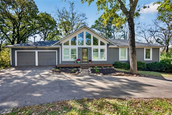 27351 W 87TH ST, LENEXA, KS 66227 - Image 121fd5d95df509d3f82f99bb446a82cb/436857890