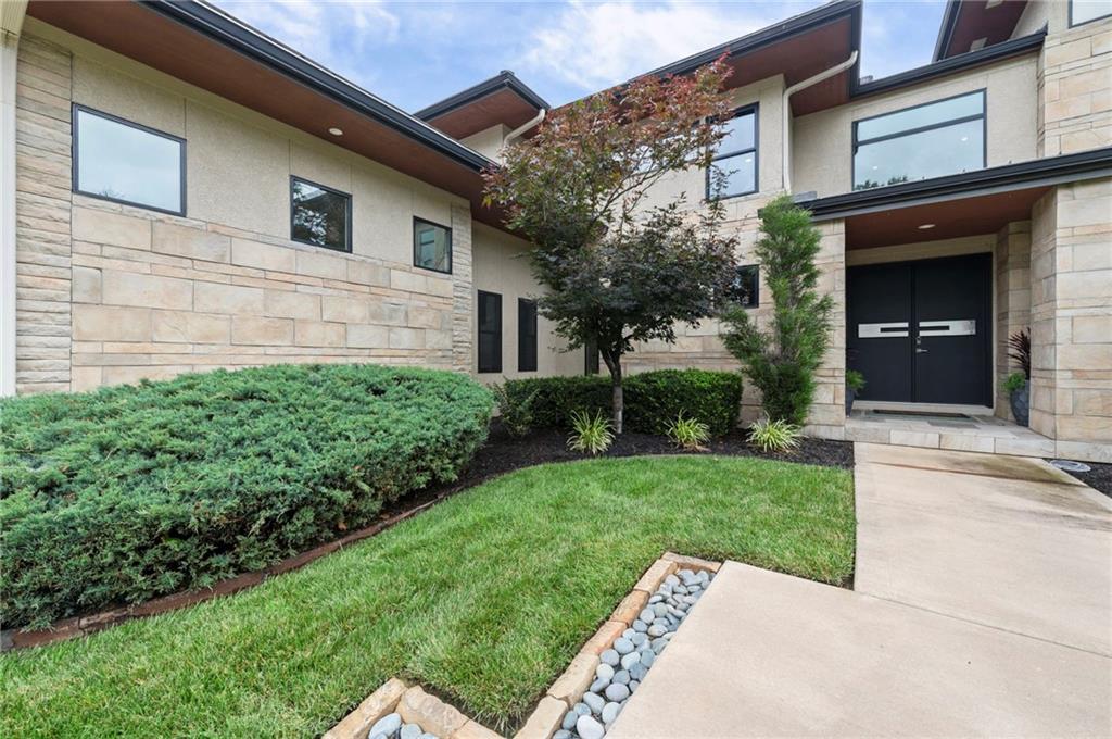 6537 Ridge Road