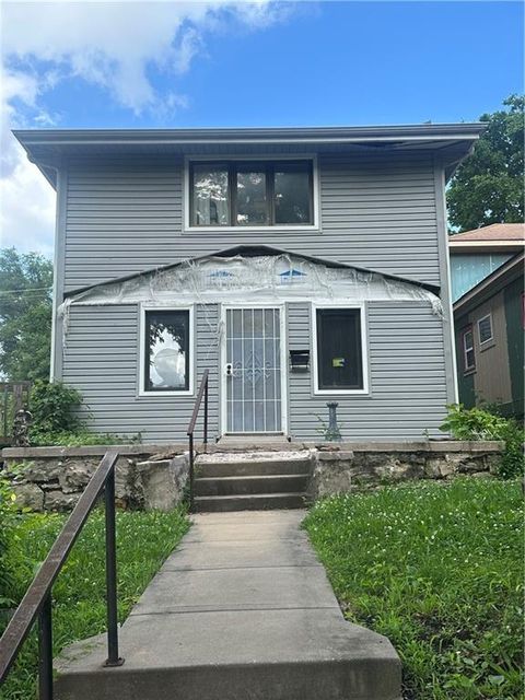 Photo of 31 N 14th Street, Kansas City, KS 66102 (MLS # 2625384)