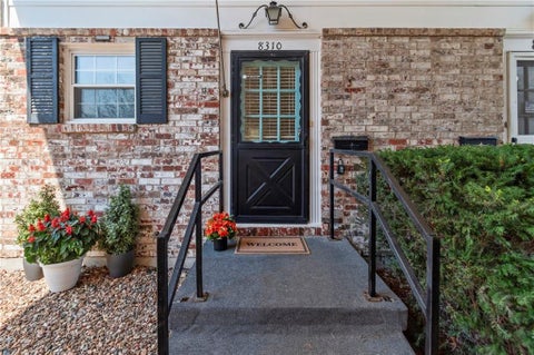 Photo of 8310 Woodward Street, Overland Park, KS 66212 (MLS # 2639589)