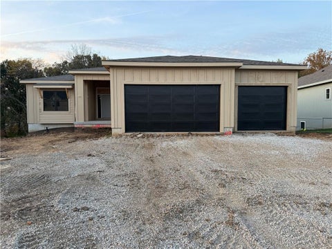 Photo of 516 Skyview Lane, Liberty, MO 64068 (MLS # 2649253)