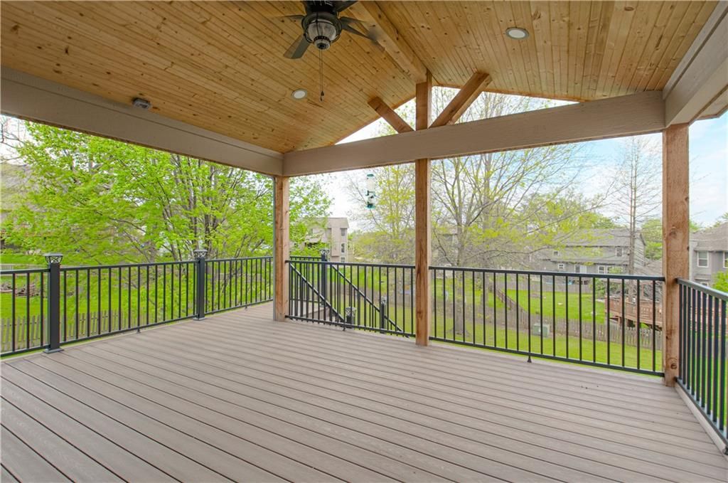 Photo of 1004 Aspen Drive, Liberty, MO 64068 (MLS # 2614186)
