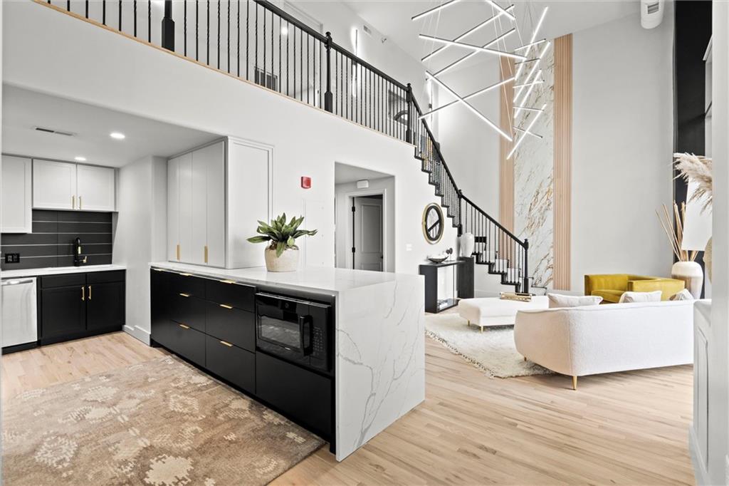 600 E Admiral Boulevard 403