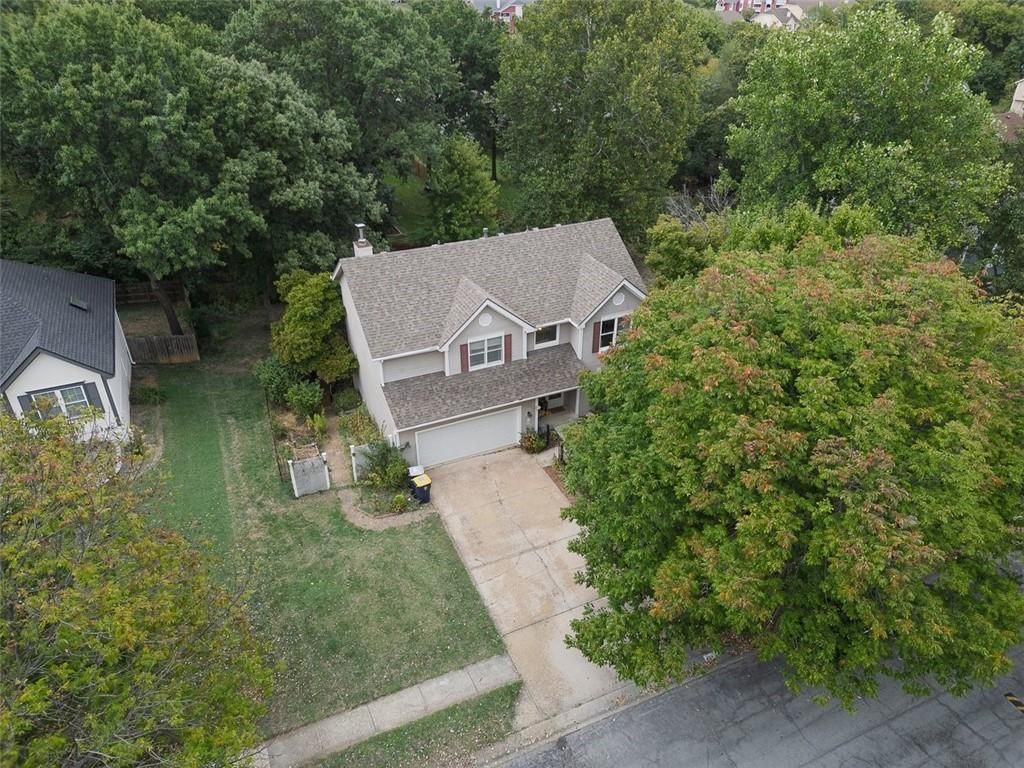 Photo of 4214 NW 78th Street, Kansas City, MO 64151 (MLS # 2608230)