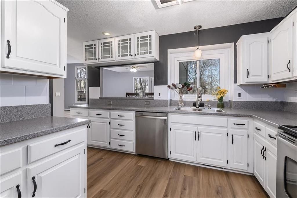 Photo of 4214 NW 78th Street, Kansas City, MO 64151 (MLS # 2608230)