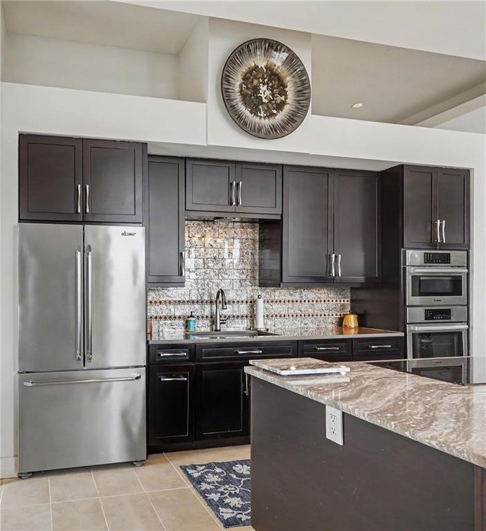 229 Ward Parkway 1001B