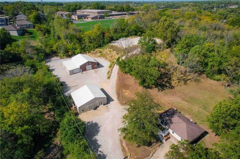 12410 Cherry Street, Kansas City, MO 64145 - #: 2582462