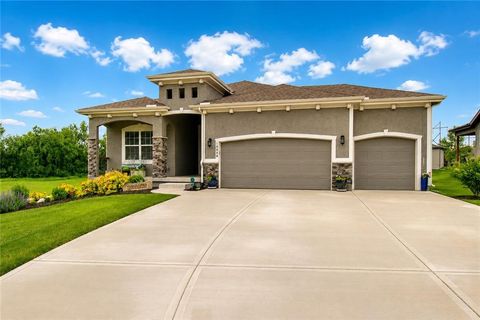 Photo of 19006 Millview Street, Spring Hill, KS 66083 (MLS # 2621479)