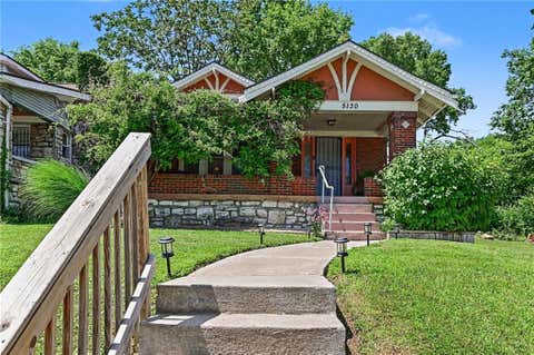 Photo of 5130 Brookwood Avenue, Kansas City, MO 64110 (MLS # 2625379)