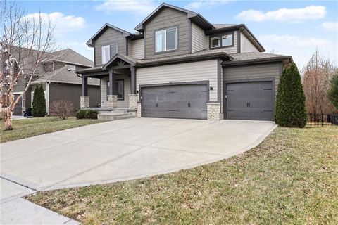 4212 SW Stoney Brook Drive Lee's Summit MO 64082