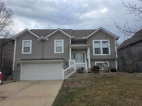 12437 S Pine Street Olathe KS 66061