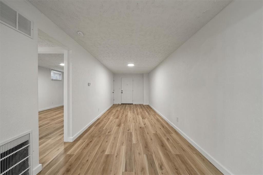 1002 Twin Oaks Terrace