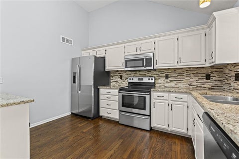 Tiny photo for 1117 Meadowlark Lane, Liberty, MO 64068 (MLS # 2641165)