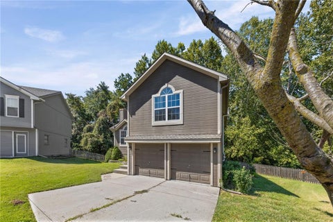 Tiny photo for 1117 Meadowlark Lane, Liberty, MO 64068 (MLS # 2641165)