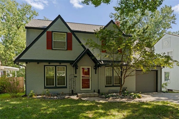 7411 CAMPBELL ST, KANSAS CITY, MO 64131 - Image 1396a52f6b7a9e99e2c5d4e4345ea2fa/2242869925