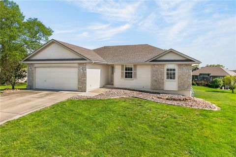 Photo of 1717 Longhorn Lane, Raymore, MO 64083 (MLS # 2615593)