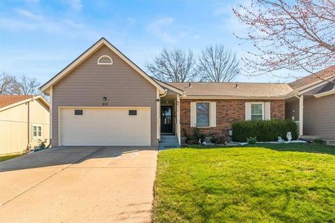 213 SE Ridgeview Drive, Lee\'s Summit, MO 64063 - MLS#: 2602302