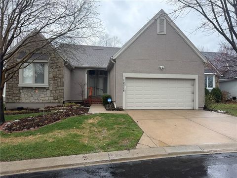 12216 England Street Overland Park KS 66213