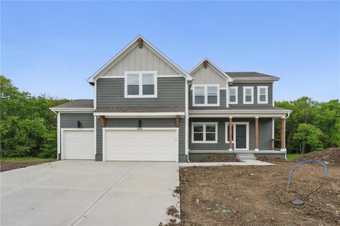 Photo of 508 SW Amara Drive, Blue Springs, MO 64014 (MLS # 2579557)