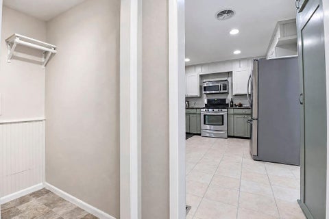 Tiny photo for 622 Walnut Street, Liberty, MO 64068 (MLS # 2648685)
