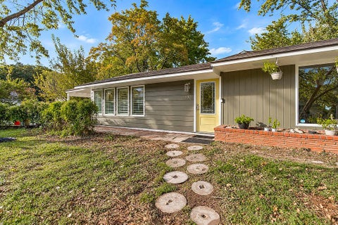 Tiny photo for 622 Walnut Street, Liberty, MO 64068 (MLS # 2648685)