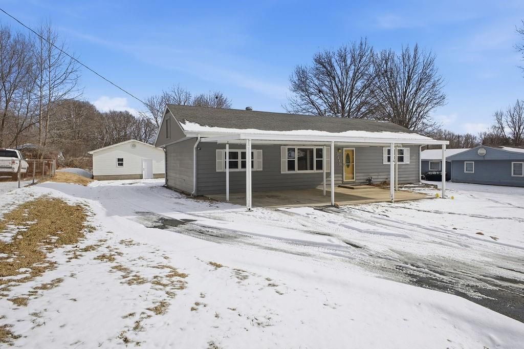 Photo of 3419 S 30th Street, St Joseph, MO 64503 (MLS # 2598729)