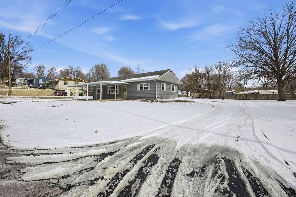 Photo of 3419 S 30th Street, St Joseph, MO 64503 (MLS # 2598729)