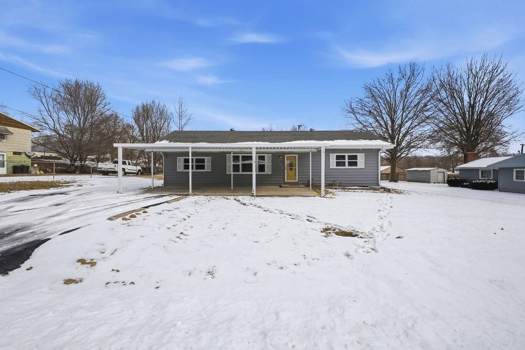 Photo of 3419 S 30th Street, St Joseph, MO 64503 (MLS # 2598729)