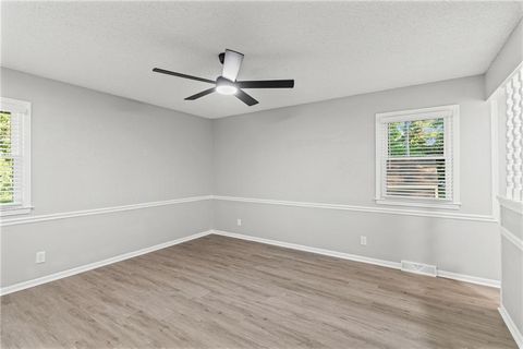 Tiny photo for 403 Kingsley Avenue, Liberty, MO 64068 (MLS # 2630210)