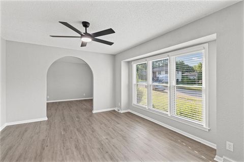 Tiny photo for 403 Kingsley Avenue, Liberty, MO 64068 (MLS # 2630210)