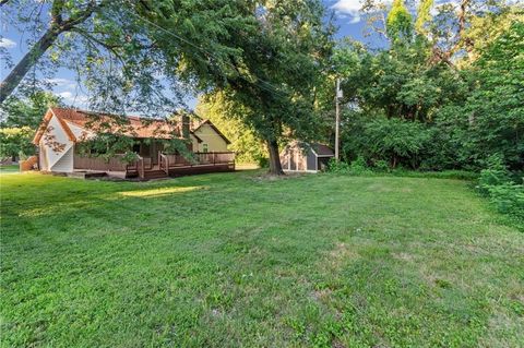 Tiny photo for 403 Kingsley Avenue, Liberty, MO 64068 (MLS # 2630210)