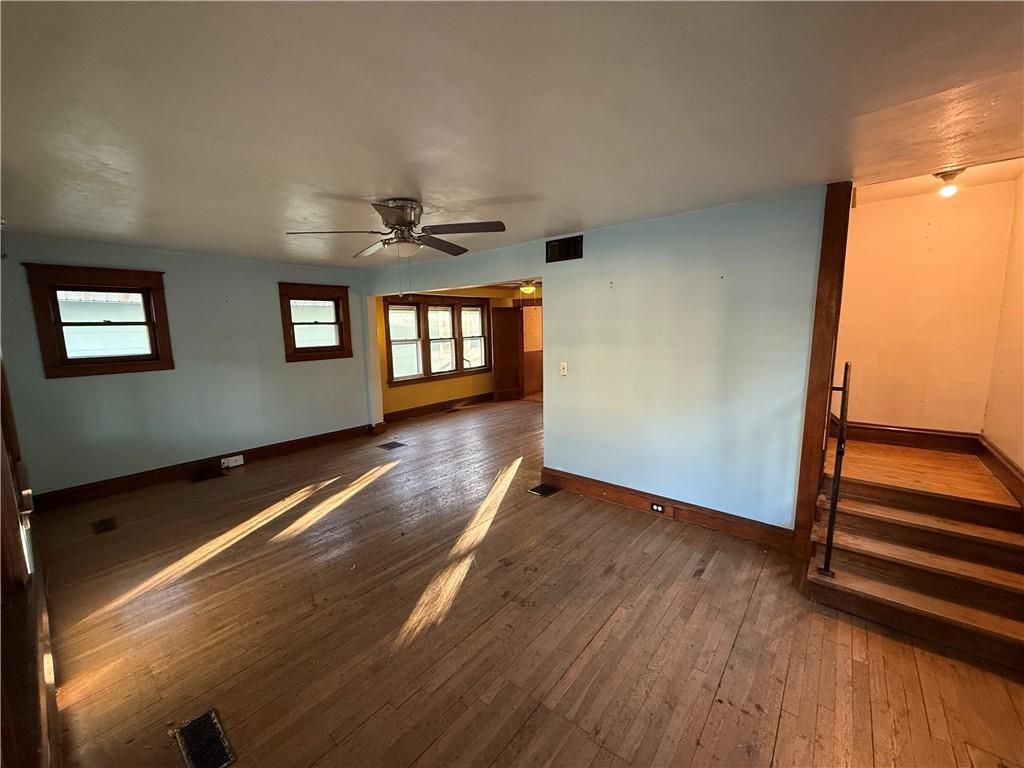 Photo of 4324 Cambridge Street, Kansas City, KS 66103 (MLS # 2607693)