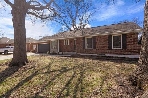 717 NE Mulberry Street, Lee\'s Summit, MO 64086 - MLS#: 2606674