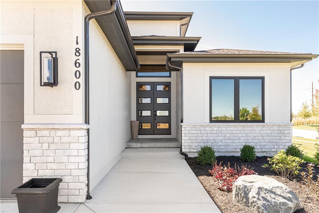 18617 Mohawk Lane