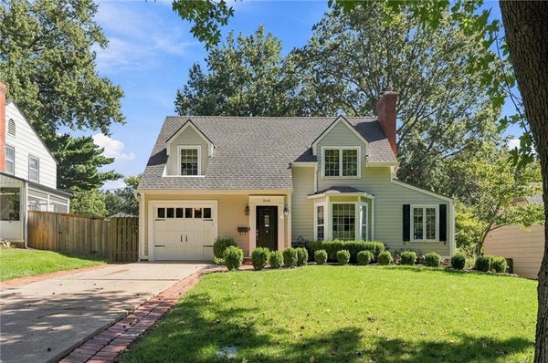 5545 CANTERBURY RD, FAIRWAY, KS 66205 - Image 1429d1d2f1e44f433b96caf8e3ea63c1/2155676857
