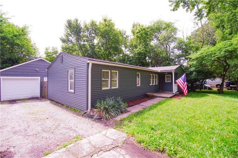 Photo of 17413 MONTGALL Drive, Belton, MO 64012 (MLS # 2625212)