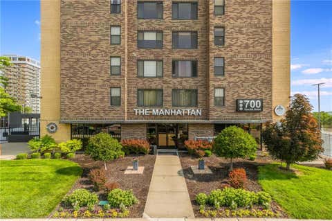 Photo of 700 E 8TH Street #14D, Kansas City, MO 64106 (MLS # 2624138)