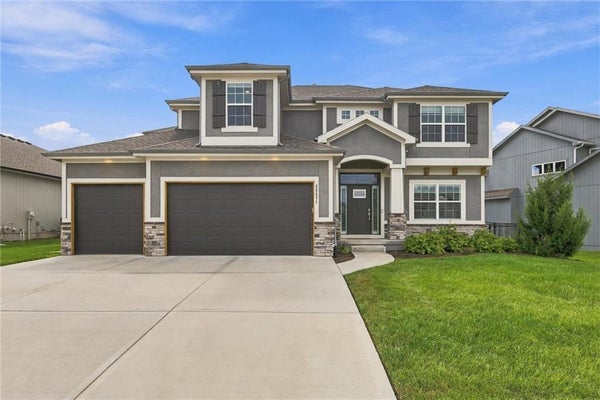 25371 W 146TH ST, OLATHE, KS 66061 - Image 143f7e1a3fc63b2b877fbeb5eaa5e2ed/2530120850