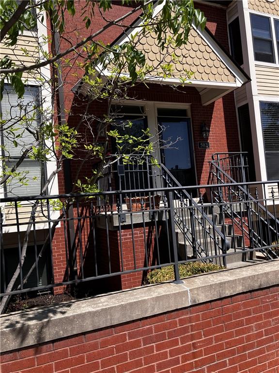 504 W 10th Street 504