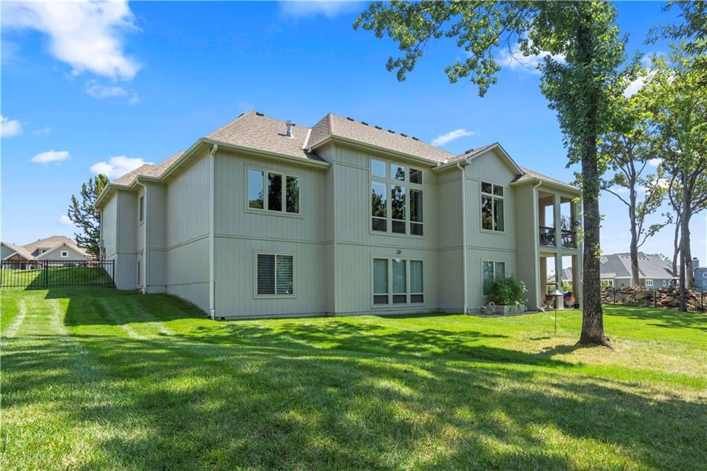 7 Dakota Cir, Lake Winnebago, MO, 64034, USA, 5 Bedrooms Bedrooms, ,4 BathroomsBathrooms,Residential,Active,7 Dakota Cir,2635456