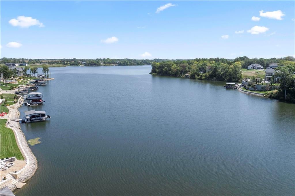 7 Dakota Cir, Lake Winnebago, MO, 64034, USA, 5 Bedrooms Bedrooms, ,4 BathroomsBathrooms,Residential,Active,7 Dakota Cir,2635456