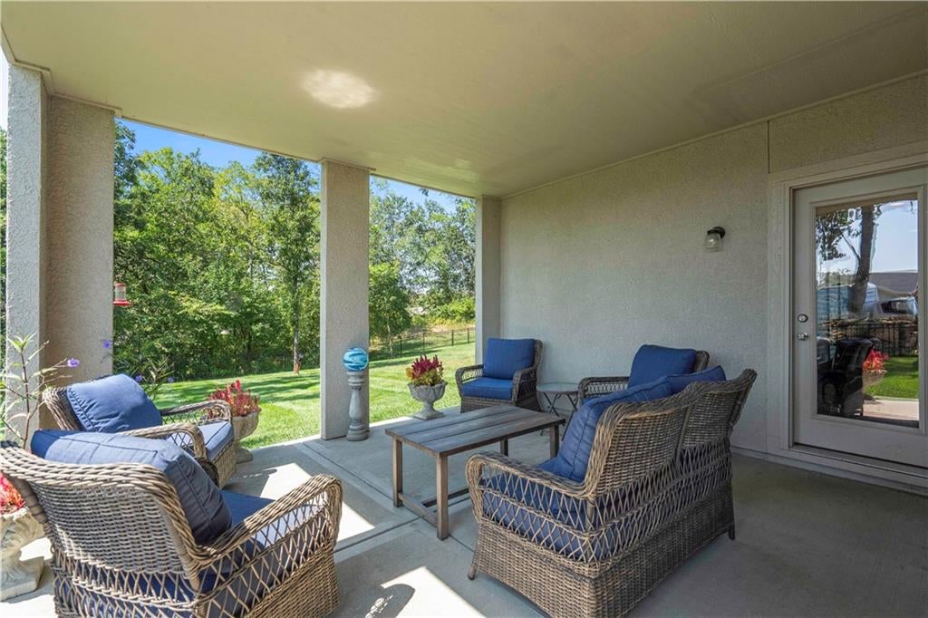 7 Dakota Cir, Lake Winnebago, MO, 64034, USA, 5 Bedrooms Bedrooms, ,4 BathroomsBathrooms,Residential,Active,7 Dakota Cir,2635456
