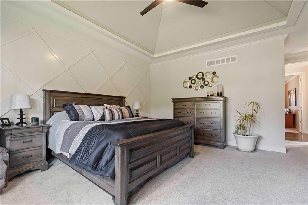 7 Dakota Cir, Lake Winnebago, MO, 64034, USA, 5 Bedrooms Bedrooms, ,4 BathroomsBathrooms,Residential,Active,7 Dakota Cir,2635456