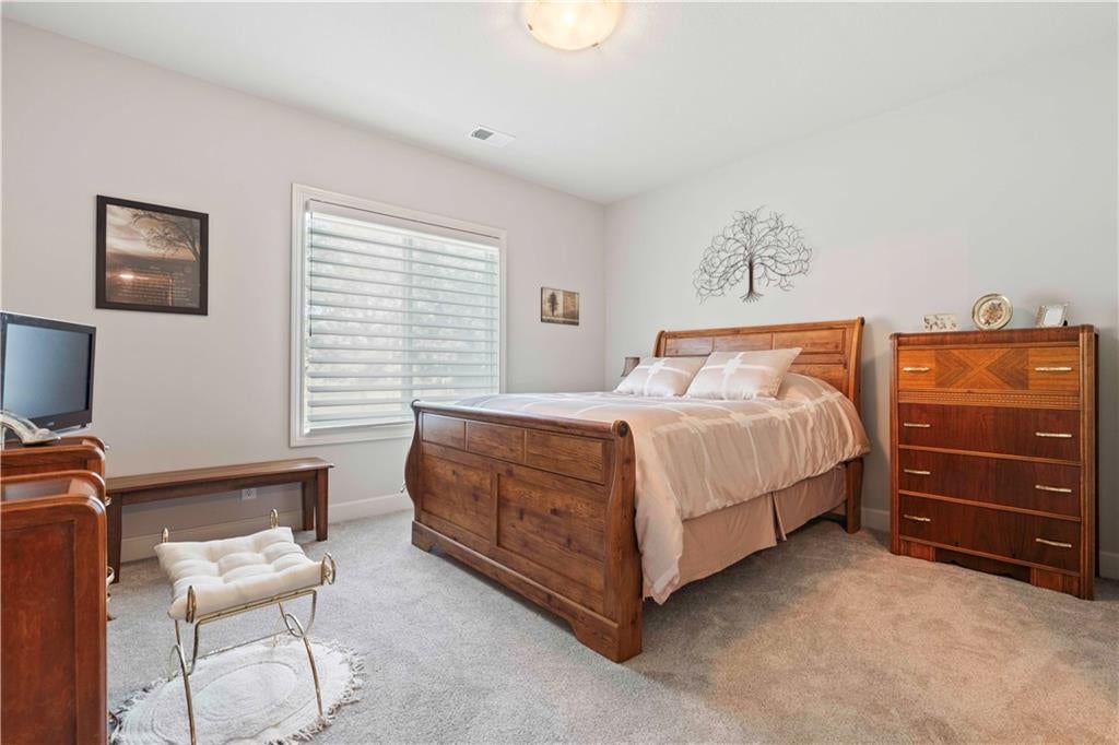 7 Dakota Cir, Lake Winnebago, MO, 64034, USA, 5 Bedrooms Bedrooms, ,4 BathroomsBathrooms,Residential,Active,7 Dakota Cir,2635456