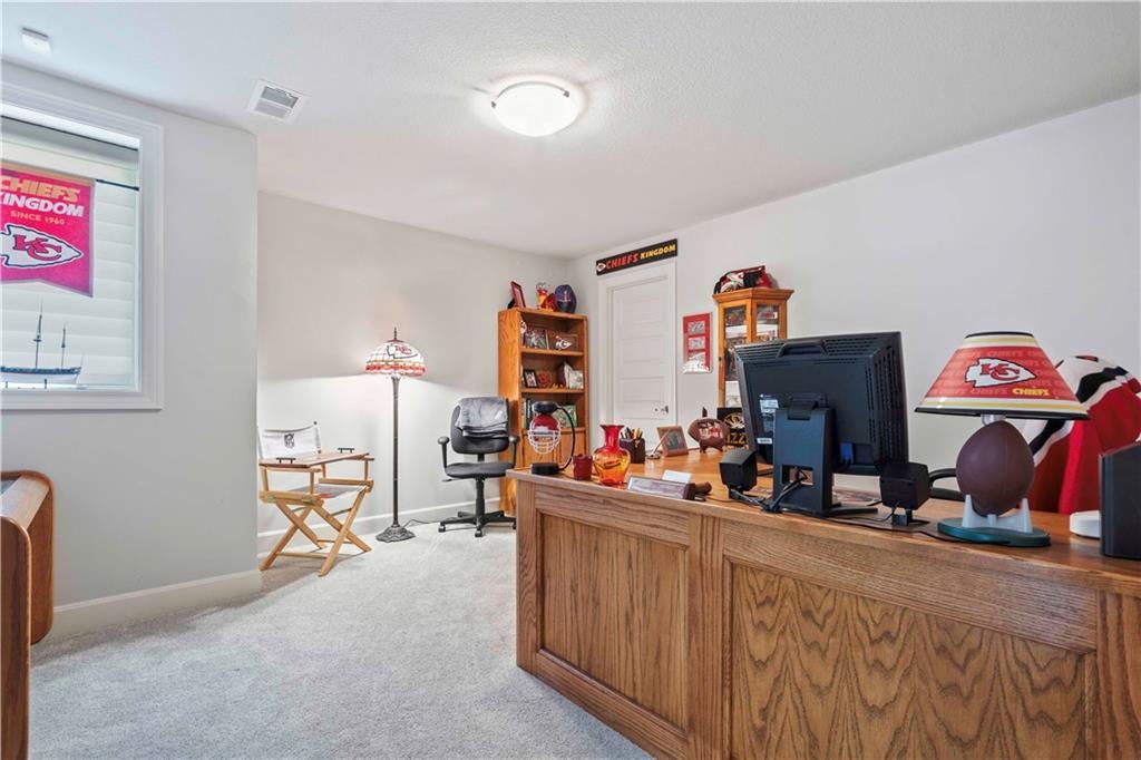 7 Dakota Cir, Lake Winnebago, MO, 64034, USA, 5 Bedrooms Bedrooms, ,4 BathroomsBathrooms,Residential,Active,7 Dakota Cir,2635456