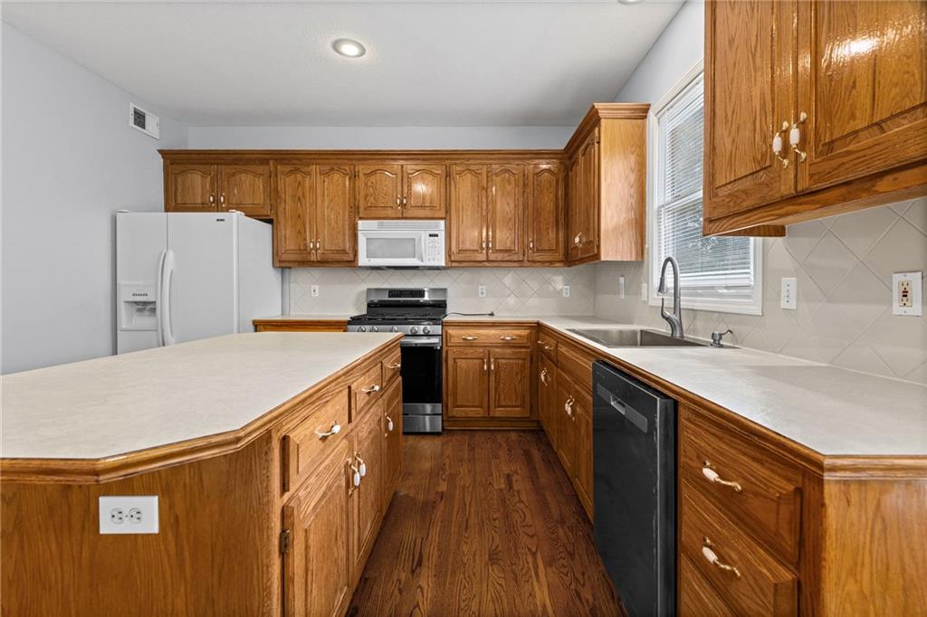 8009 W 144th Place